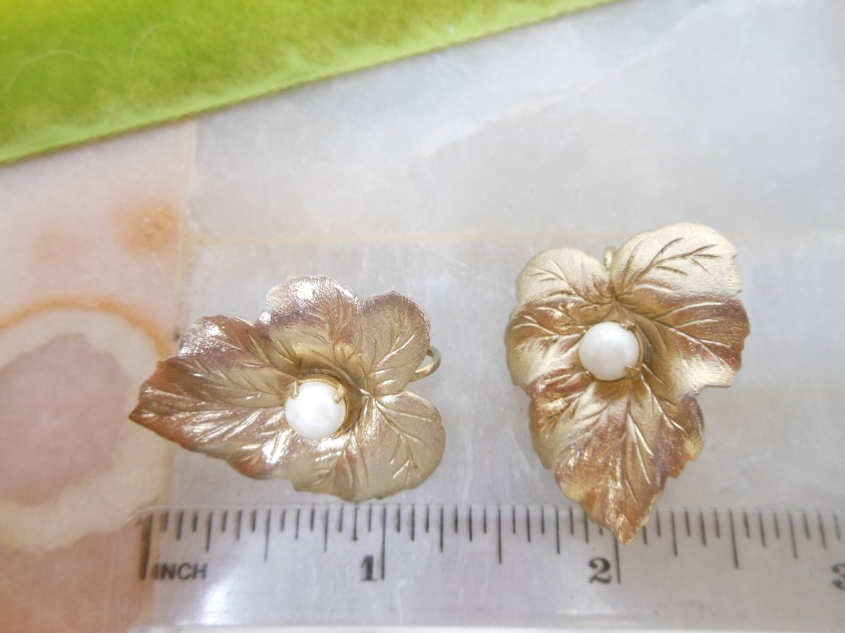 Vintage SARAH COVENTRY Set Chatelaine Sweater Scatter Brooch Earrings Pearl Leaf Chit Chat Designer Jewelry Gift Mid Century, VivianJoel.com