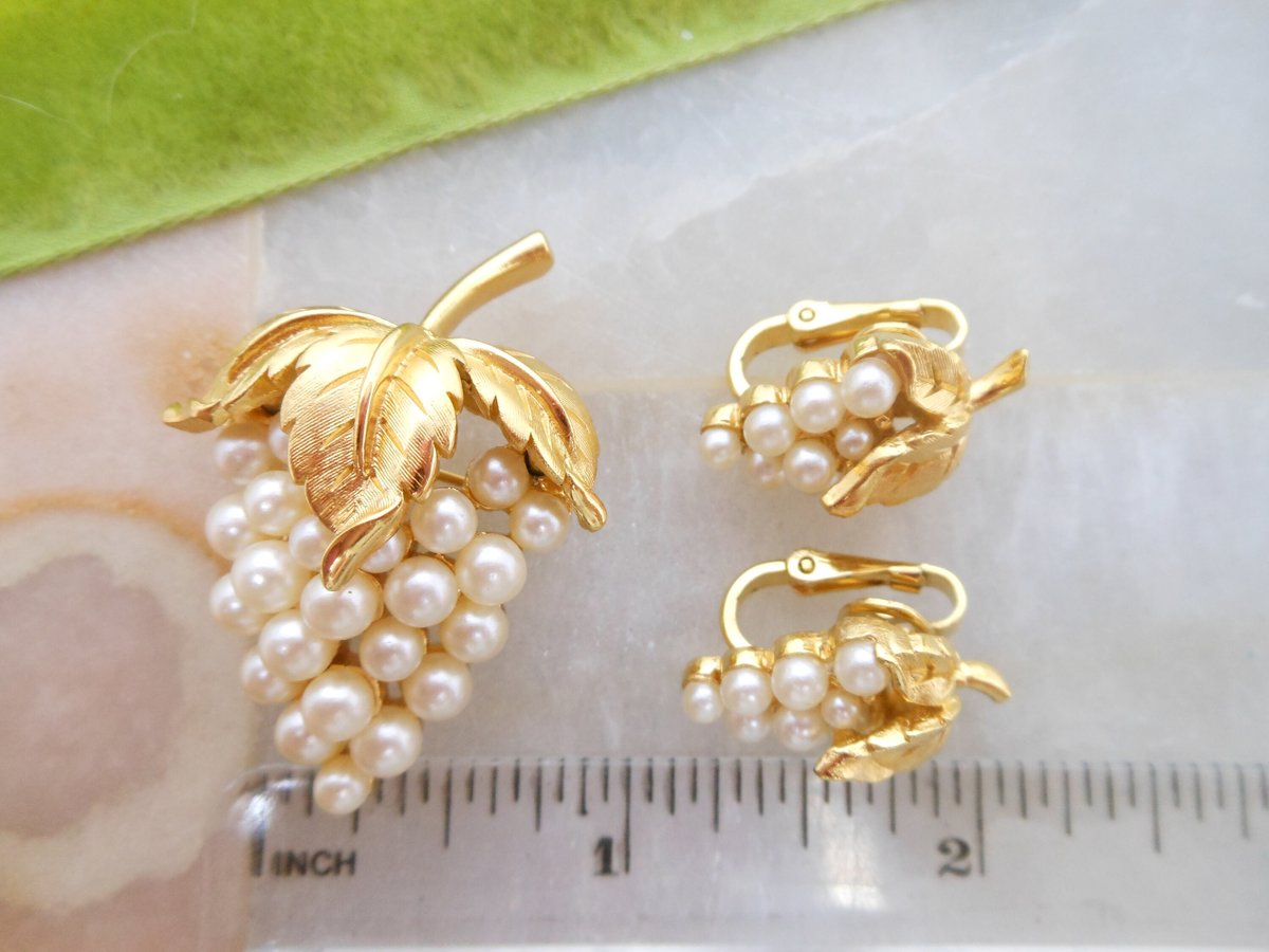 Vintage Crown TRIFARI Brooch Earrings Set Faux Pearl Grape Pin Gold Plate Classic Designer Demi Parure Jewelry Mid Century, VivianJoel.com