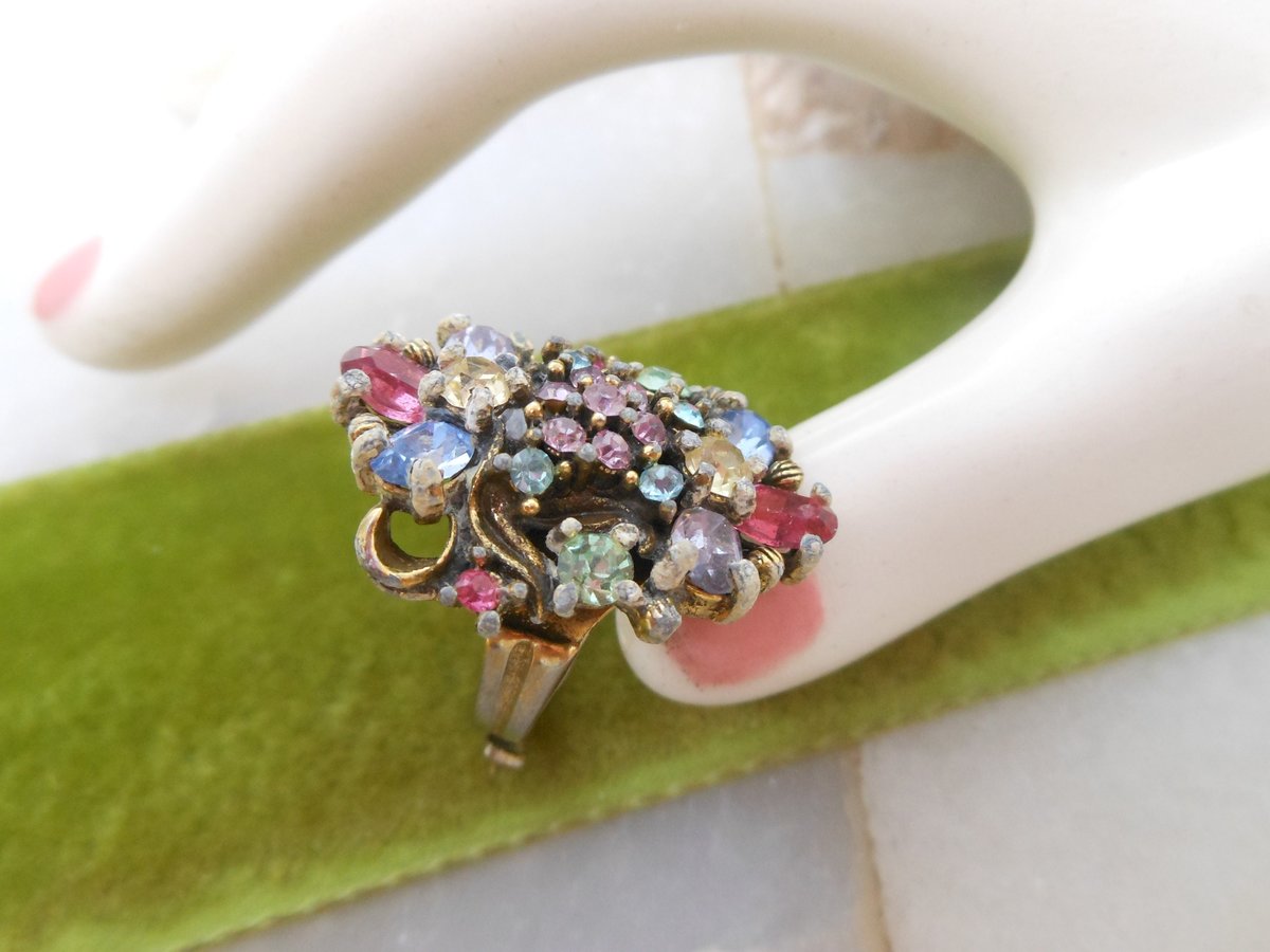 Vintage HOLLYCRAFT Ring Rhinestone Chunky Cocktail Costume Size 6 Adjustable Designer Jewelry Mid Century FLAWED As Is*, VivianJoel.com