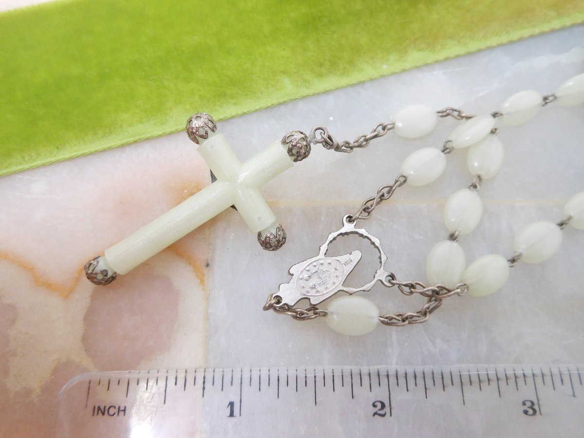 Vintage Celluloid Rosary Trinket Ring Jewelry Pill Box Case Celluloid Religious Communion Christian Mid Century, VivianJoel.com