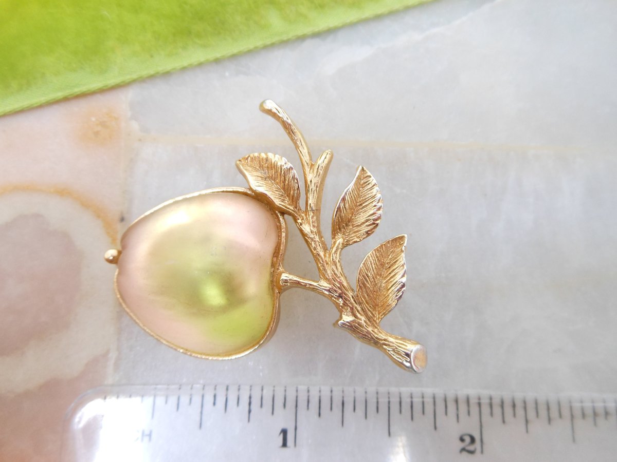 Vintage SARAH COVENTRY Brooch Apple Fruit Pin Luminous Lucite Delicious Mid Century Collectible Gift, VivianJoel.com