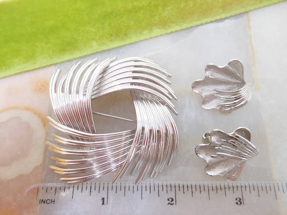 Vintage CORO Pegasus Brooch Earrings Set Demi Parure Clip On Designer Classic Modernist Classic Pin Mid Century Jewelry Gift, VivianJoel.com