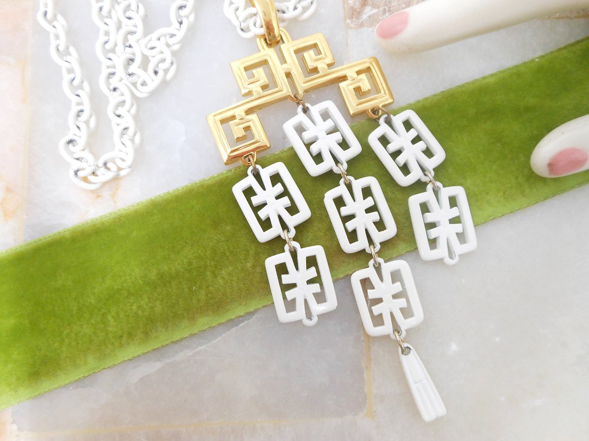 Vintage Crown TRIFARI Pendant Necklace Modernist Swingy Dangle White Enamel Designer Chain Mid Century Jewelry *Flaws As Is*, VivianJoel.com