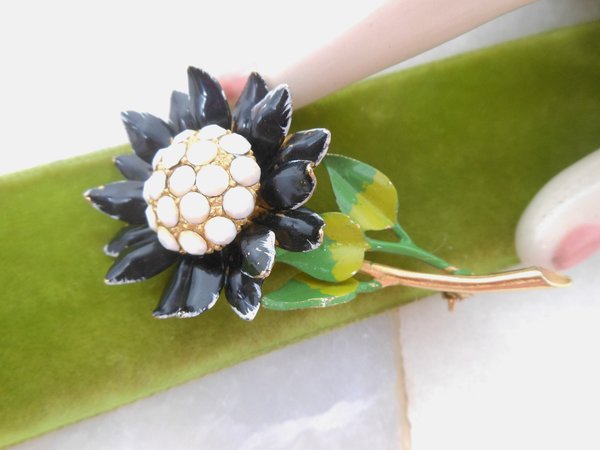 Vintage Black White Enamel Flower Pin Brooch Mod Daisy Mid Century Jewelry Gift, VivianJoel.com