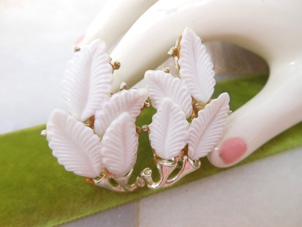 Vintage White Earrings Plastic Leaf Clip On Thermoset Ear Climber Wedding Bride Mid Century Jewelry Gift, VivianJoel.com