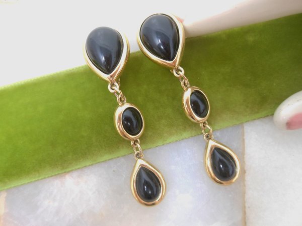 Vintage TRIFARI TM Earrings Black Shoulder Duster Glass Clip On Dangle Drop MOD Designer Runway Jewelry, VivianJoel.com