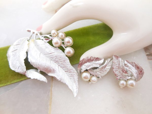 Vintage SARAH COVENTRY Pin Brooch Earring SET Silvery Splendor Pearl Flower Leaf Mid Century Designer Jewelry Gift, VivianJoel.com