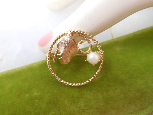 Vintage Gold Filled Brooch Pearl Leaf GF Pin Wreath Petite Minimalist Mid Century Designer Jewelry Gift, VivianJoel.com