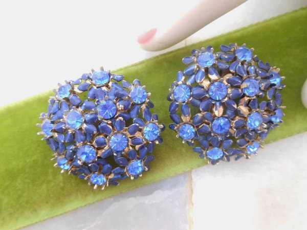 Vintage Flower Earrings Blue Rhinestone Clip On Enamel Jumbo Cluster Jewelry Gift Mid Century, VivianJoel.com