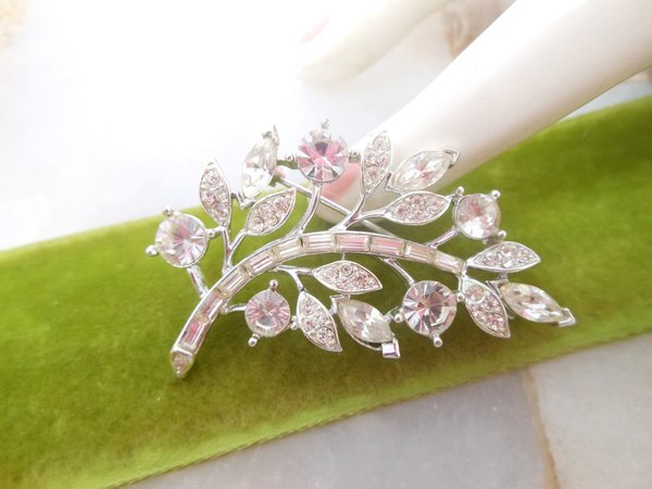 Vintage LISNER Ice Brooch Clear Leaf Flower Pin Designer Rhinestone Crystal Mid Century Jewelry Gift, VivianJoel.com