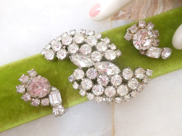 Vintage Old Hollywood Glam Brooch Earrings Set Ice Clear Crystal Pin Rhinestone Mid Century Jewelry Gift, VivianJoel.com