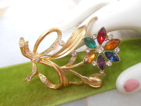 Vintage Rhinestone Flower Pin Pot Metal Brooch Crystal Bouquet Art Deco Mid Century Jewelry Gift, VivianJoel.com