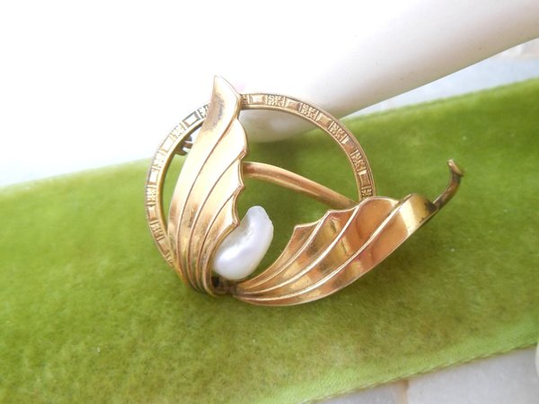 Vintage WELLS Pearl Brooch Designer Pin Art Deco Flying Wings Gold Fill Bow GF Petite Mid Century Jewelry Gift, VivianJoel.com
