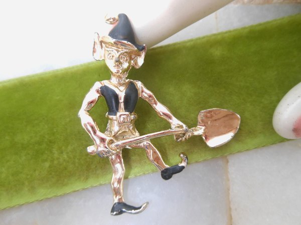 Vintage Pixie Elf Pin Shovel Figural Black Enamel Leprechaun Brooch Kitsch Mid Century Jewelry Gift, VivianJoel.com