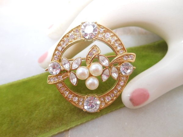 Vintage MONET Crystal Pearl Brooch Art Deco Style Pin Gold Plate Designer Classic Timeless Mid Century, VivianJoel.com