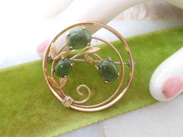 Vintage KREMENTZ Brooch Jade Flower Designer Pin Petite Circle Gold Overlay Mid Century Jewelry Gift, VivianJoel.com