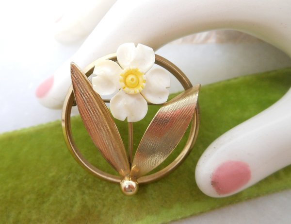 Vintage Dogwood Gold Fill Brooch Designer TK KT Carved Flower Wreath Circle Pin 12K GF Mid Century Petite Jewelry Gift, VivianJoel.com