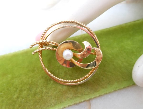 Vintage CC Pearl Brooch Gold Fill Designer Pin GF Petite Wreath CURTIS Creations Mid Century Wedding Jewelry Gift, VivianJoel.com