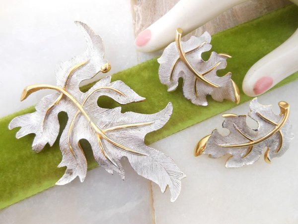 Vintage JUDY LEE Designer Brooch Earrings Set Ruffled Leaf Pin Jewelry Gift Mid Century, VivianJoel.com