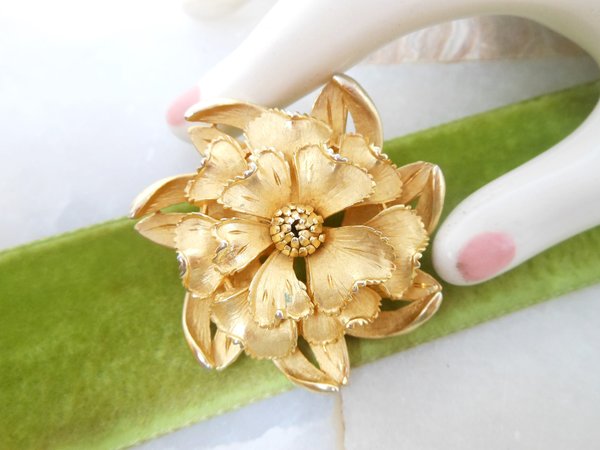 Vintage CORO CRAFT Flower Brooch Dimensional Layered Pin Gold Plate *as is* Designer Mid Century Jewelry, VivianJoel.com
